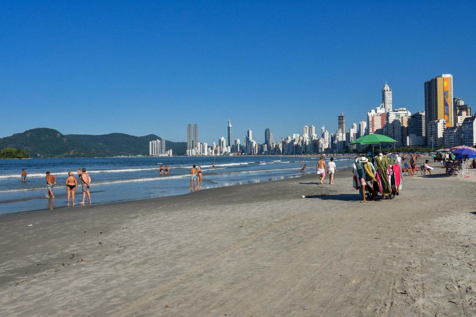 Conforto 350m Da Av. Atlantica Em Pioneiros Yd2261 * Balneario Camboriu